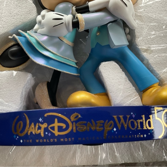 DISNEY 50TH CELEBRATION   BIG FIG  STATUE MICKEY AND MINNIE  2021 NEW IN BOX - Picture 3 of 7